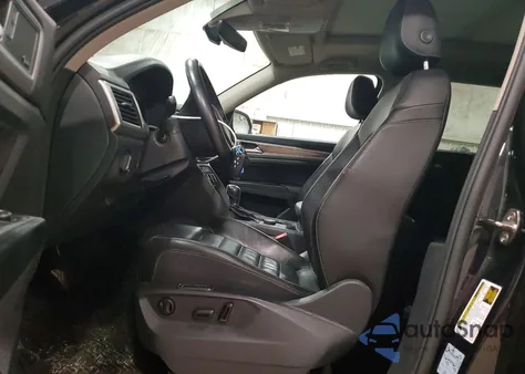 2019 Volkswagen Atlas Sel Premium z USA, uszkodzony, nr VIN 1V2NR2CA5KC621259